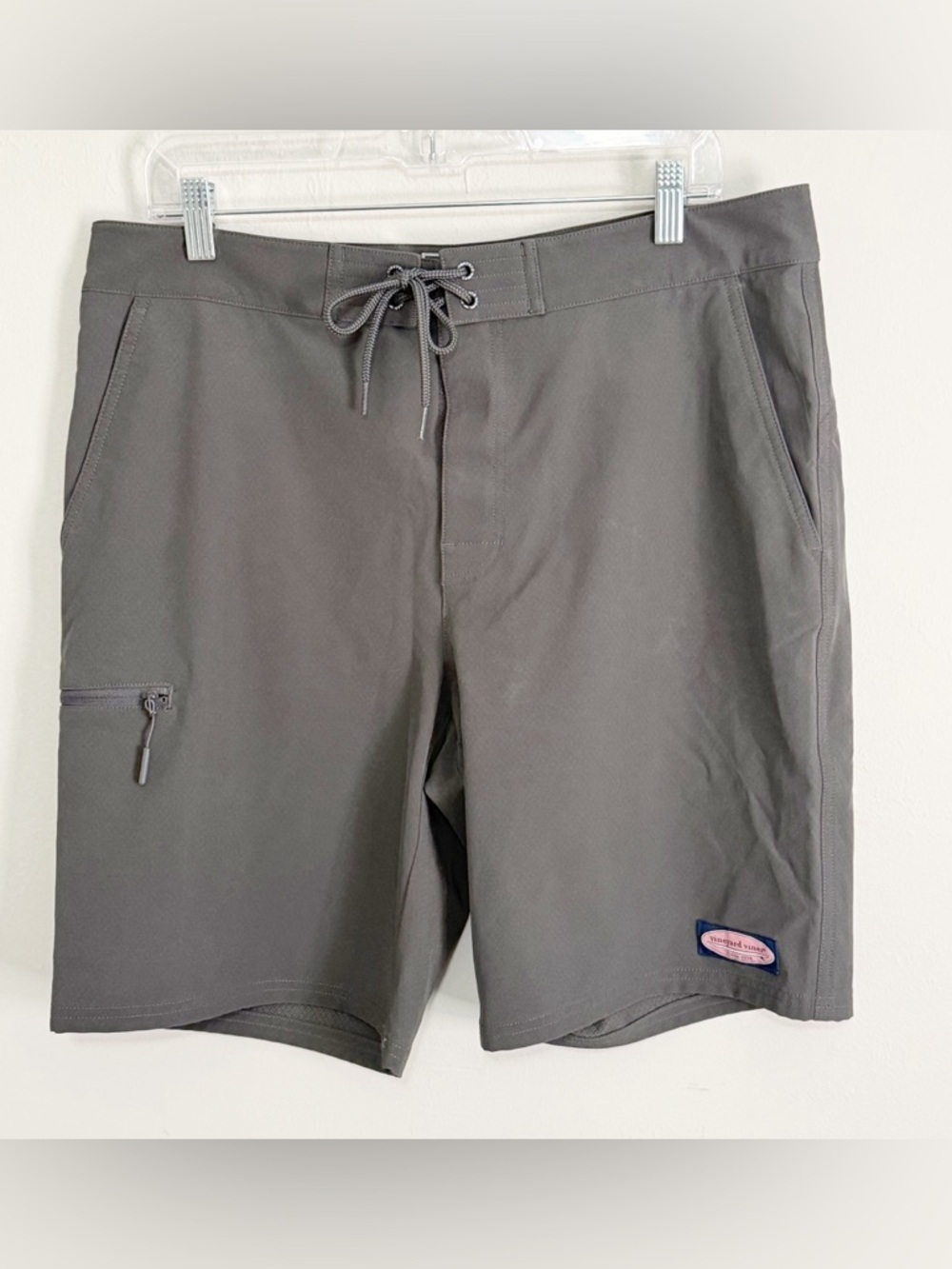 VINEYARD VINES Women’s Gray PERFORMANCE BOARD SHORTS 9” Inseam Quick Dry Size 34